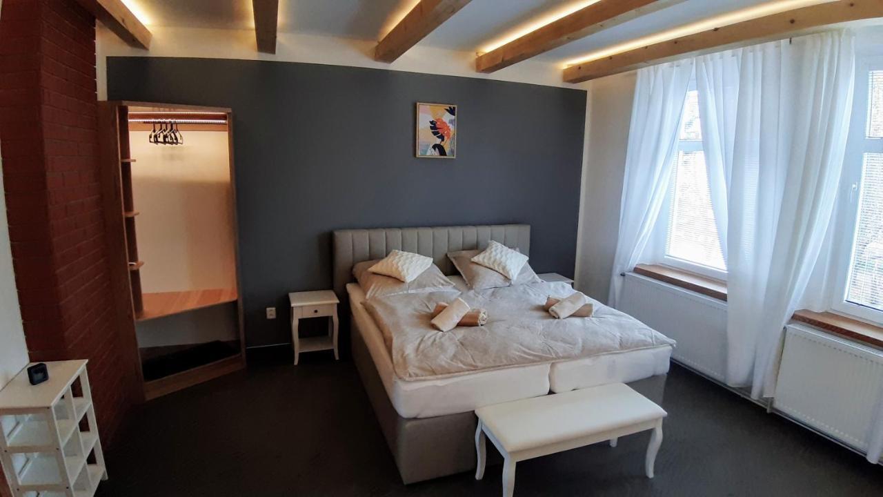 Three Apartment Františkovy Lázně Buitenkant foto