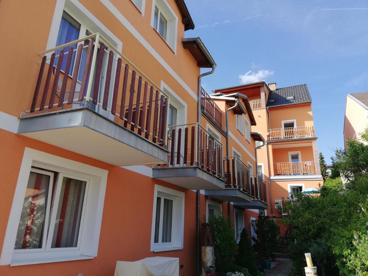 Three Apartment Františkovy Lázně Buitenkant foto