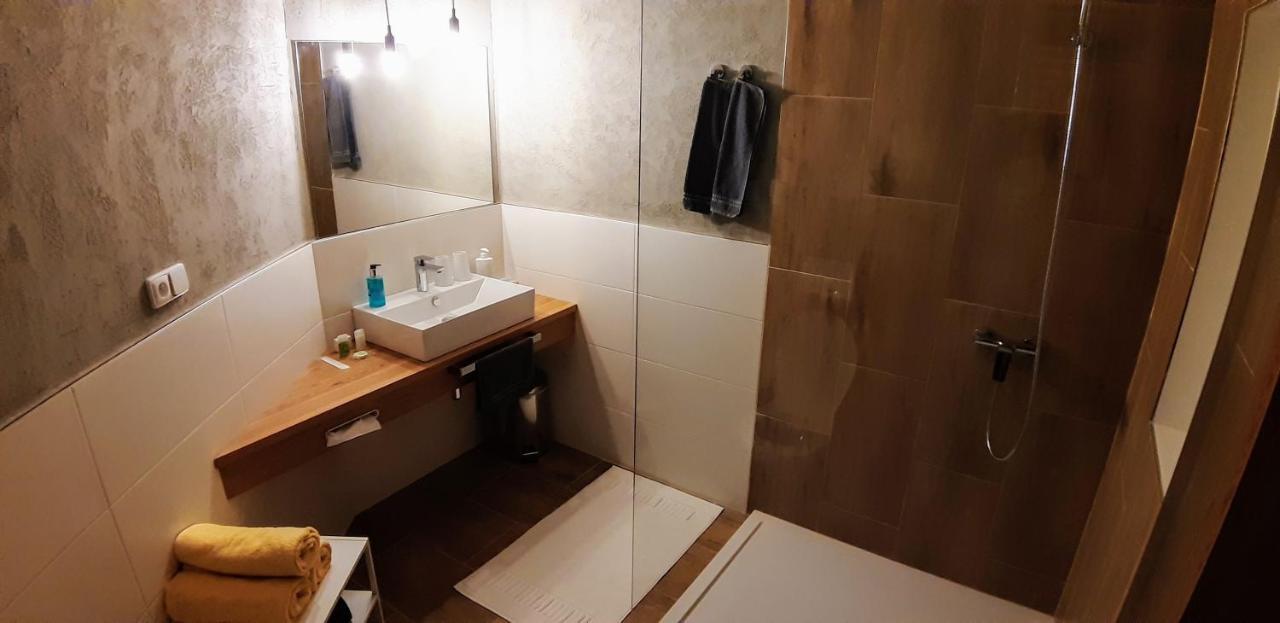 Three Apartment Františkovy Lázně Buitenkant foto